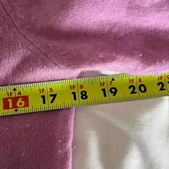 Tahari Light Purple Cashmere Sweater - Picture 4 of 5
